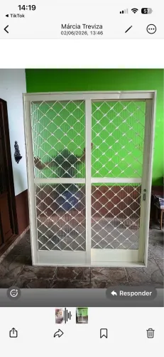 Porta balcão 1:50 :  2:15 alt