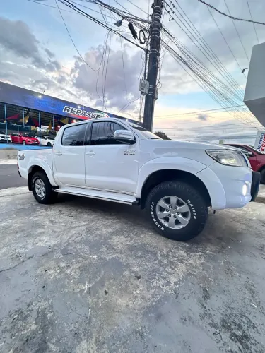 Toyota Hilux CD SRV D4-d 4X4 3.0 TDI Diesel AUT 2013