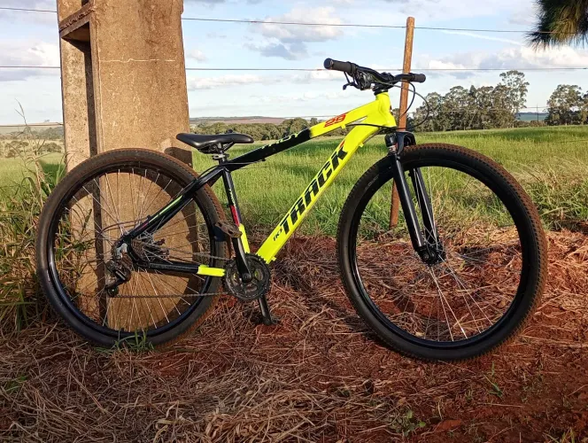 Bicicleta track usada