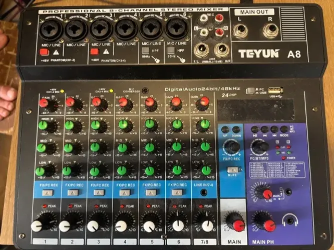 Mesa de Som Teyun A8 8 Canais Bluetooth