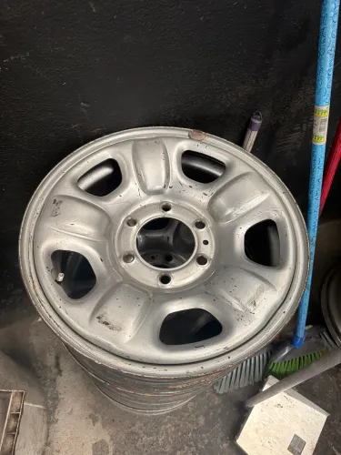 Roda de ferro S10 2023?