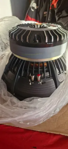 Tornado jbl 5600 15 sem uso