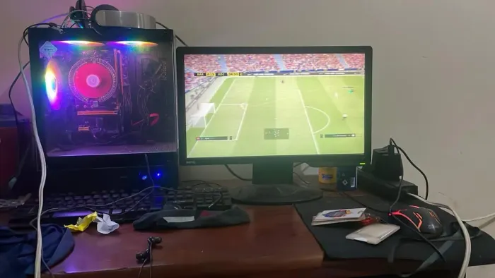 Vendo Pc gamer ryzen 3 DDR 4 fonte 750w Gold 8 GB de RAM