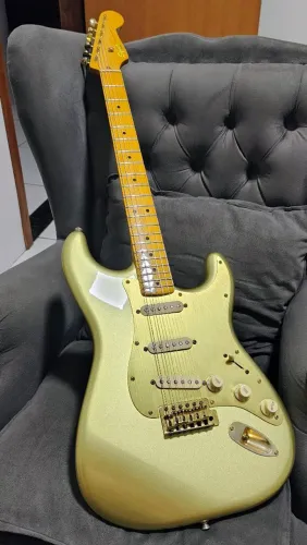 Guitarra Squier Classic Vibe 50s Stratocaster Fender