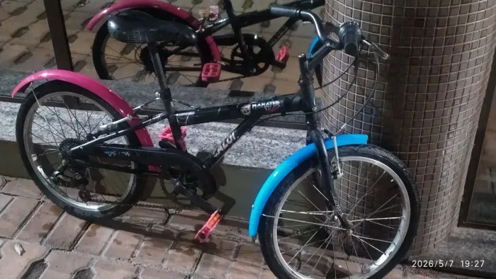 Bicicleta Aro 20 - Monster High - Caloi - usada