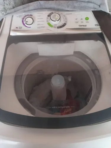 Vende - se máquina de lavar nova