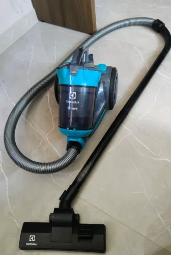 Aspirador de pó Electrolux smart 1.300w.