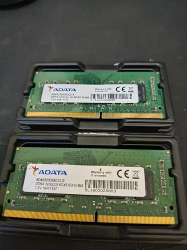 Duas memorias ddr4 3200