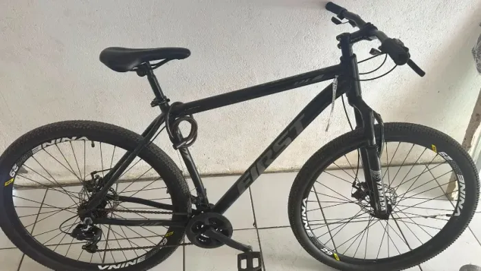 VENDO: Bicicleta Mountain Bike Aro 29 FIRST Lifty