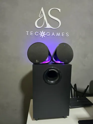 Caixas de Som Logitech G560