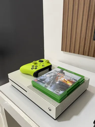 XBOX ONE S 1TB