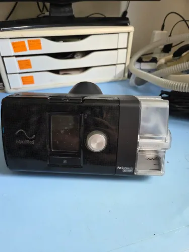 CPAP ResMed airsense 10 auto set (usado, apenas 1059h de motor)