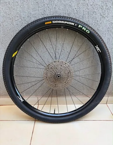 Roda 29 com Pneu