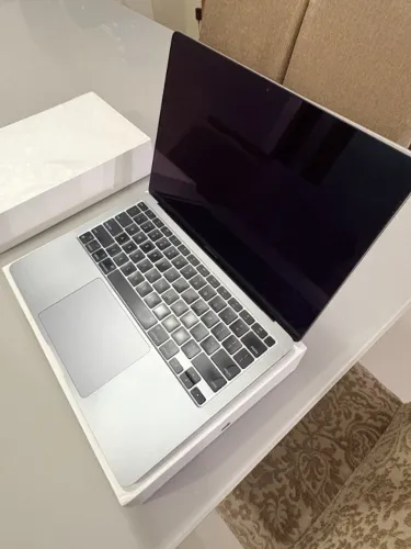 Vendo MACBOOK M1 8gb 256gb Cinza espacial - BOM ESTADO! - Motivo Upgrade