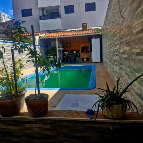 Casa com piscina 