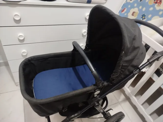 Carrinho de bebê Moisés Cosco