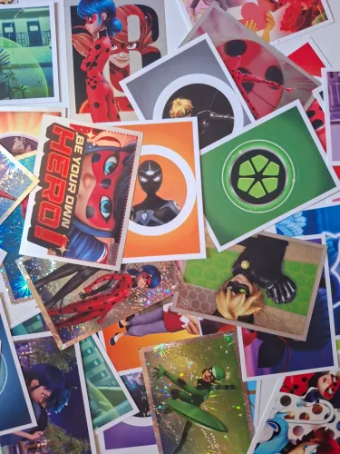 Lote de figurinhas Miraculous 10th Anniversary