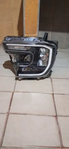 Vendo farol ranger 2024 com led
