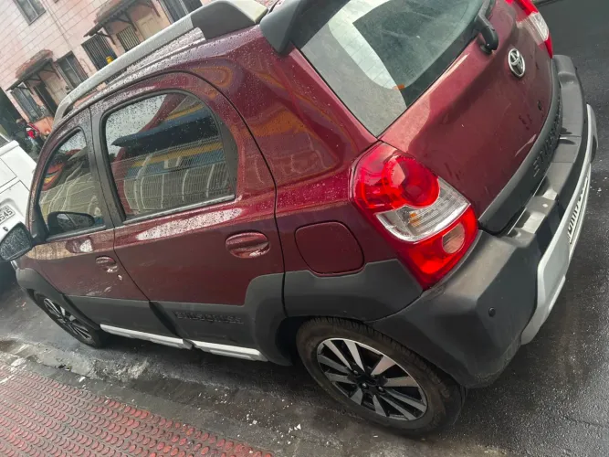 Toyota Etios Cross 1.5 Flex 16V 5P Mec. 2014