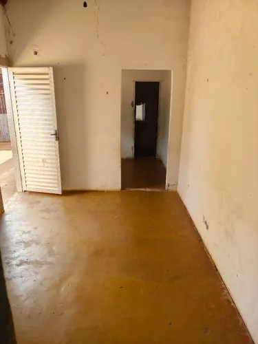Aluga-se casa em Piracanjuba