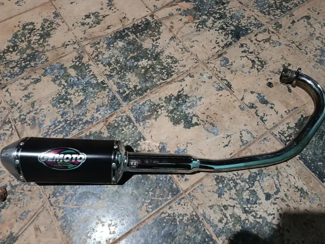 Vende se escapamento