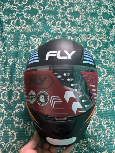 Capacete fly novo sem uso n 60