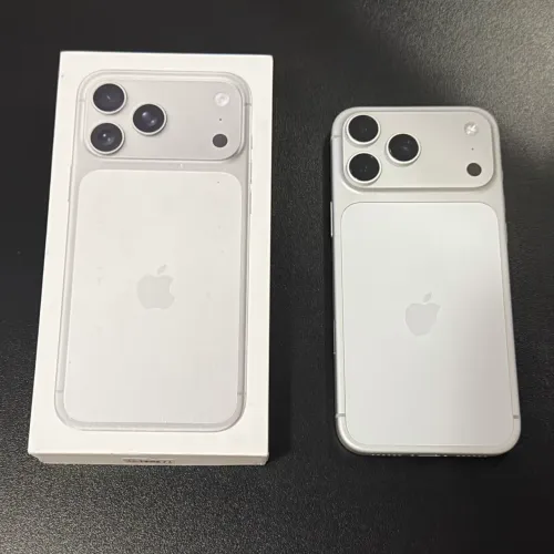IPHONE 17 PRO MAX - SILVER | 256 GB (11 de meses garantia Apple)