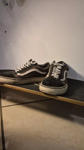 Tênis vans cano longo e cano curto usado R$ 200,00