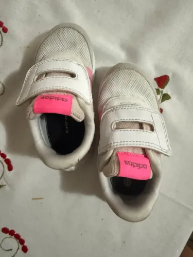 Tênis seminovo Adidas rosa