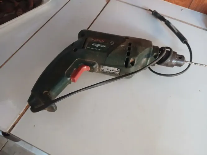 Furadeira bosch 400w