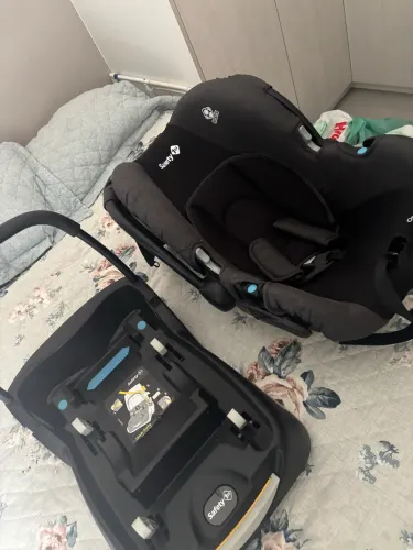 Bebê conforto safety ts1