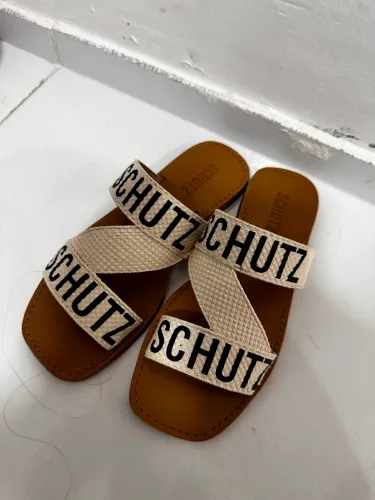 Sandália Schütz 35