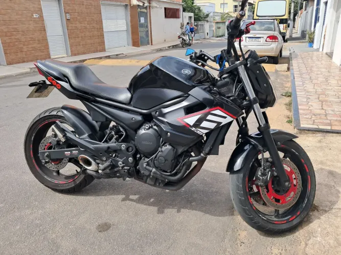 Moto toda revisada linda *