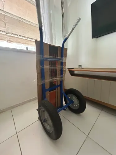 Carrinho de mão para obra
