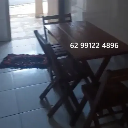 Mesa pequena madeira - *