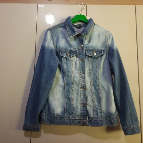 Jaqueta jeans  destroyed azul lavado