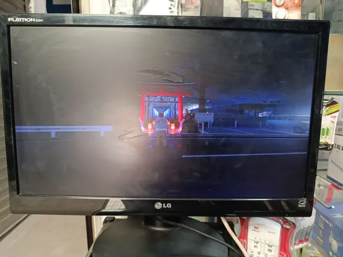 Monitor LG 22 polegadas Full HD em ótimo estado com garantia chama no ZAP somos loja