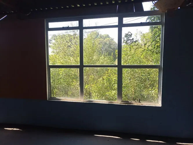 Vendo Janelas de Alumínio