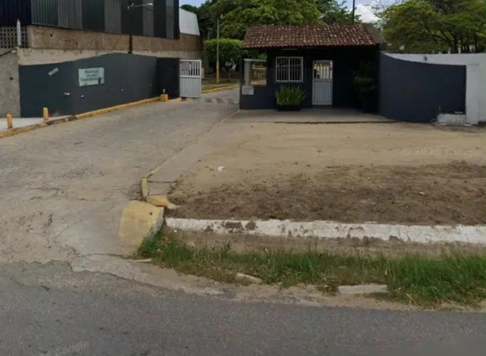 Alugo Apt no Condomínio Theobaldo Barbosa
