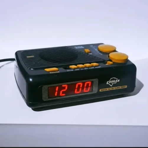 Rádio relógio vintage cougar 7878
