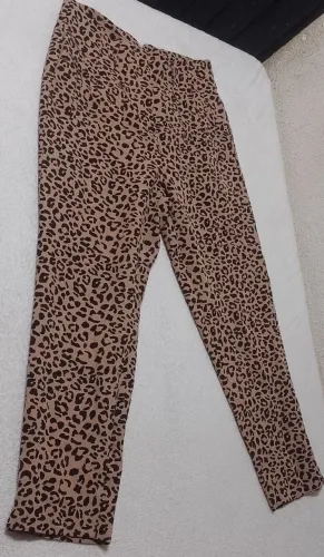 Calça femenino. Variados . Todos os estilos .