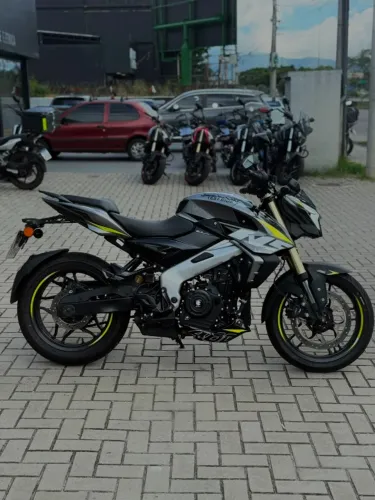 NS400Z 25/26 TEST RIDE | BAIXÍSSIMA KM | R$23.590