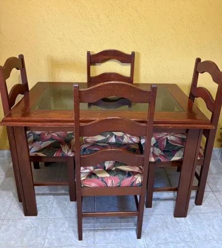 Mesa + cadeira