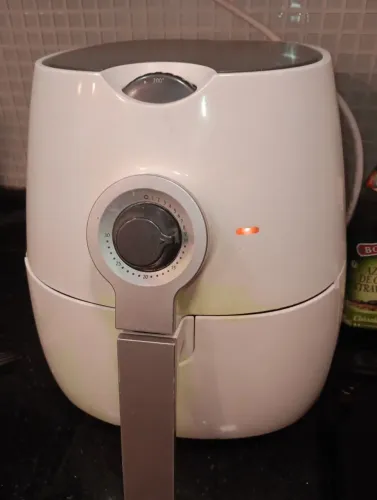 Airfryer Philips Walita com panelinha.