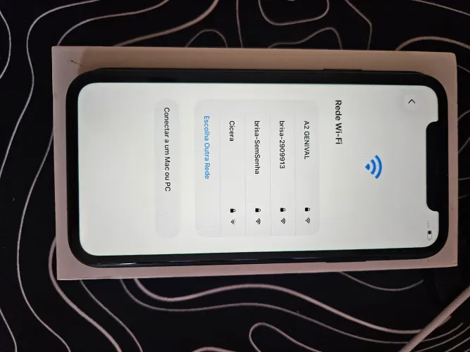iPhone 11 64GB sem marcas de uso