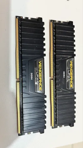 2x4GB Memória Corsair pack SÓ HOJE!
