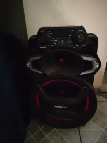 Vendo Caixa de som Amvox 550W