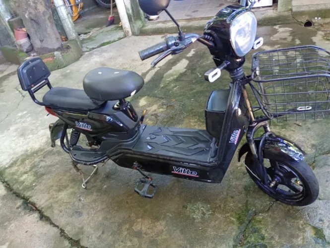 Peças moto eletrica vitte 500w defeito no motor bateria viciada