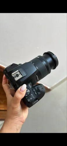CANON SL3