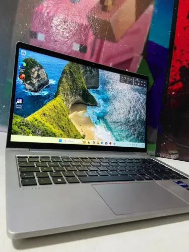 Notebook HP EliteBook - Potência, Elegância e Desempenho!
